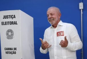 Lula vota e enaltece mobilização popular: "nunca vi nada igual"