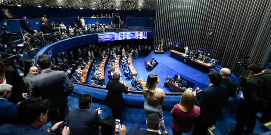 Senado vota PEC pelo fim da escala 6x1