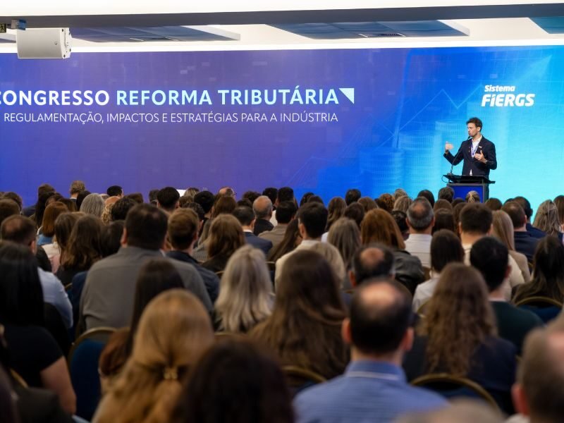 Sistema FIERGS reúne mais de 600 participantes para debater impactos da Reforma Tributária na indústria